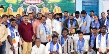 मुलुंडमध्ये वंचित बहुजन युवा आघाडीत कार्यकर्त्यांचा उत्साहात पक्षप्रवेश