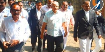 बार असोसिएशन निवडणुकीत ॲड. प्रकाश आंबेडकरांनी बजावला मताचा हक्क