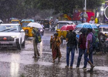 पुणेकरांची दैना की दिलासा? सोसाट्याच्या वाऱ्यासह पुण्यात अवकाळीची जोरदार एन्ट्री!