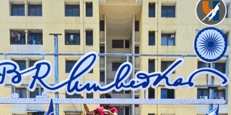 उलवे येथे डॉ. बाबासाहेब आंबेडकरांच्या सहीचा LED बोर्डला विरोध; वंचित बहुजन आघाडीच्या हस्तक्षेपानंतर अखेर लावला बोर्ड!