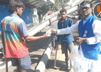 डॉ. बाबासाहेब आंबेडकर यांच्या 135 व्या जयंतीच्या अनुषंगाने वंचित बहुजन आघाडी रबाळे विभागाच्यावतीने गोर गरिबांना अन्नदान वाटप