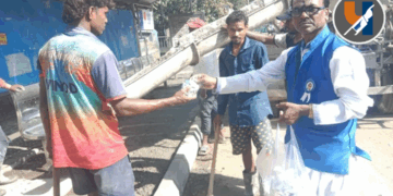 डॉ. बाबासाहेब आंबेडकर यांच्या 135 व्या जयंतीच्या अनुषंगाने वंचित बहुजन आघाडी रबाळे विभागाच्यावतीने गोर गरिबांना अन्नदान वाटप