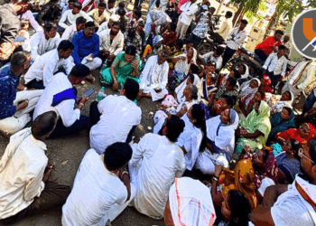 चाळीसगावात भीम जयंती मिरवणुकीवर दगडफेक; भाजप आमदार मंगेश चव्हाण विरोधात गुन्हा दाखल करण्याची मागणी