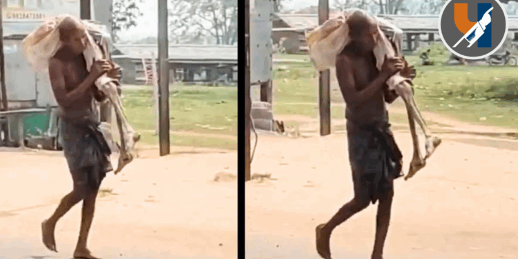 मृत बहिणीचा सांगाडा खांद्यावर घेऊन बँकेत पोहोचला भाऊ; १९,३०० रुपयांसाठी व्यवस्थेविरुद्ध आदिवासीचा मूक आक्रोश