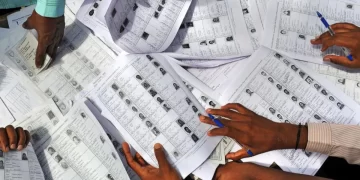 नवीन मतदार नोंदणीत तांत्रिक अडथळ्यांचे ‘कट कारस्थान’; वंचित बहुजन युवा आघाडी आक्रमक, कार्यवाही साठी तक्रार दाखल