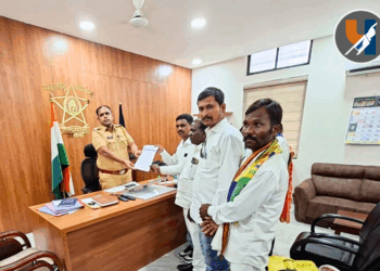 गाढे गव्हाण येथील कथित गावगुंडांवर कारवाईसाठी वंचित बहुजन आघाडीचे  जालना एसपी कार्यालयासमोर धरणे आंदोलन