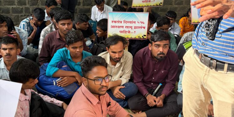 दिव्यांग विद्यार्थ्यांच्या आंदोलनाला वंचित बहुजन आघाडीचा जाहीर पाठिंबा