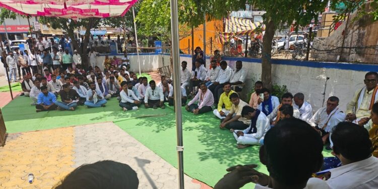 पंचशील ध्वज विटंबना प्रकरणी वंचित बहुजन आघाडी तहसील कार्यालयावर मोर्चा काढणार!