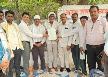 अकोला: वंचित बहुजन आघाडीच्या हस्तक्षेपामुळे उपोषणकर्त्या तायडे कुटुंबाला न्याय मिळण्याची प्रक्रिया सुरू; जिल्हाधिकाऱ्यांकडून चौकशीचे आदेश