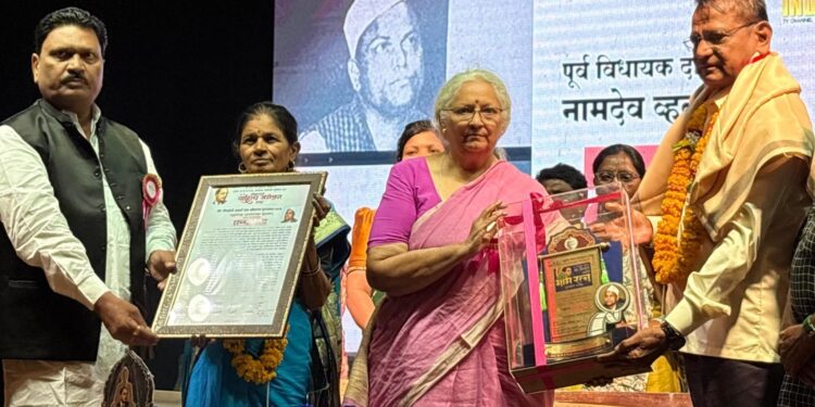नांदेडमध्ये 21 वे आंबेडकरवादी साहित्य संमेलन उत्साहात संपन्न; प्रा. अंजलीताई आंबेडकर यांचे मार्गदर्शन