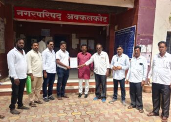 वंचित बहुजन आघाडीचा अक्कलकोट नगरपरिषदेला अर्धनग्न आंदोलनाचा इशारा