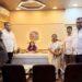 मुस्लिम बांधवांच्या दफनभूमीच्या प्रश्नावर वंचित बहुजन आघाडी आक्रमक; आयुक्तांना दिले निवेदन