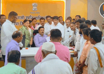 अतिक्रमणधारक शेतकऱ्यांची सुपीक जमीन बांबू-चारा लागवडीसाठी देऊ नका; वंचित बहुजन आघाडीची जिल्हाधिकाऱ्यांकडे मागणी