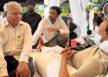 Breaking News : वंचित बहुजन आघाडीचे अध्यक्ष ॲड. प्रकाश आंबेडकर यांनी घेतली सोनम वांगचुक यांची भेट