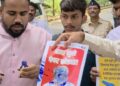 धमक्यांना घाबरणार नाही! दादा भुसेंच्या पोस्टरला काळे फासत मुंबईत सम्यक विद्यार्थ्यांचे आंदोलन