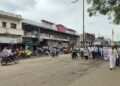 विद्यार्थ्यांवरील लाठीचार्जचा निषेध! उमरखेडमध्ये वंचित बहुजन आघाडीची भव्य रॅली; बाजारपेठ कडकडीत बंद