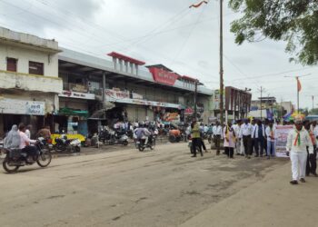 विद्यार्थ्यांवरील लाठीचार्जचा निषेध! उमरखेडमध्ये वंचित बहुजन आघाडीची भव्य रॅली; बाजारपेठ कडकडीत बंद