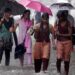 मुंबईत मुसळधार पावसाचा कहर; रेड अलर्ट, शाळा-महाविद्यालयांना सुटी, अनेक रस्ते बंद