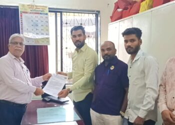 आदिवासी पाडा आजही अंधारात; मूलभूत सुविधांसाठी वंचित बहुजन आघाडीचे घणसोली सहायक आयुक्तांना निवेदन, तीव्र आंदोलनाचा इशारा
