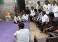 माळशिरसमध्ये महिला शेतमजुराची गोळी झाडून हत्या; वंचित बहुजन आघाडीकडून कुटुंबियांची सांत्वनपर भेट