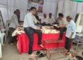 आयुक्त डॉ. सुनील लहाने यांनी दिली सर्व मागण्यांवर सकारात्मक कार्यवाहीची हमी; नगरसेवक निलेश देव यांचे बेमुदत अन्नत्याग आंदोलन यशस्वी स्थगित