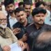 येवल्यात मंत्री छगन भुजबळांना वंचित बहुजन युवा आघाडीकडून काळे झेंडे; सरकारच्या धोरणांचा जाहीर निषेध