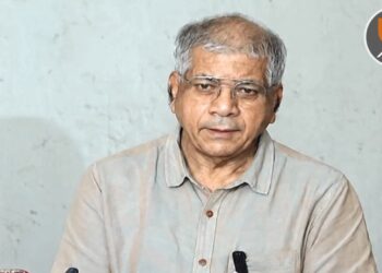 विद्यार्थ्यांनी आंदोलन अधिक तीव्र करावे; प्रत्येक खासदाराच्या मतदारसंघात उभारा ‘सब-सेंटर’ : ॲड. प्रकाश आंबेडकर
