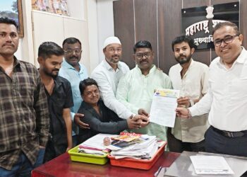 स्पीड ब्रेकरचे धोकादायक खिळे हटवा, अन्यथा पालिका पायरीवर ‘खिळे ठोको’ आंदोलन; वंचित बहुजन आघाडीचा मनमाड नगरपालिकेला इशारा