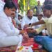 आंदोलक आदिवासी भगिनींनी नीरज वाघमारे यांच्या मनगटावर बांधली ‘संघर्षाची राखी’!