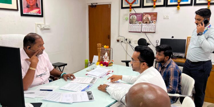 अखेर खड्डेमय रस्त्याची दुरुस्ती; वंचित बहुजन आघाडीच्या पाठपुराव्याला यश!