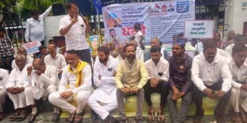 समृद्धी महामार्गासाठी जमीन आमची, हक्कही आमचाच; अन्याय सहन करणार नाही : वंचित बहुजन आघाडीचे धरणे आंदोलन
