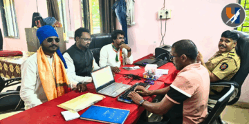 फक्त ध्वजारोहणासाठी पालकमंत्री नकोत; जनतेचे प्रश्न सोडवण्यासाठी हवेत : वंचित बहुजन आघाडी