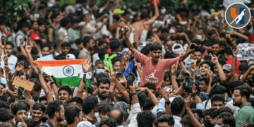 सत्ताधारी पक्ष आणि सत्ताधारी वर्ग यात फरक करण्याची गरज ; अशा काळात , ज्या काळात सत्ताधारी पक्ष बदलाचे पडघम वाजू लागले आहेत !
