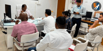 कुर्ला एल विभागातील नागरी समस्यांवर स्वप्नील जवळगेकर यांची प्रभारी सहाय्यक आयुक्तांशी भेट