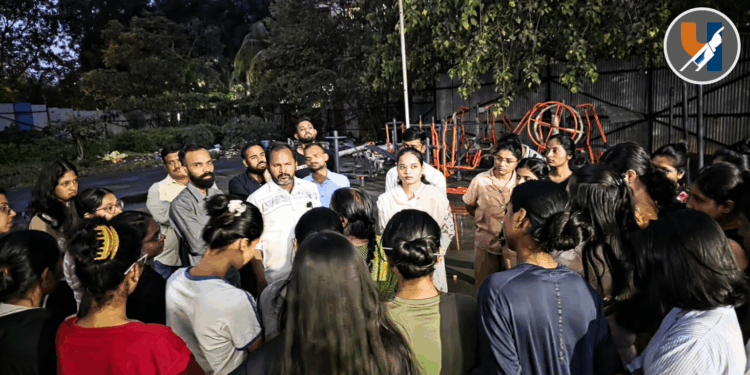 माता रमाई आंबेडकर नगर वसतिगृहातील समस्यांवर वंचित बहुजन आघाडी आक्रमक; स्नेहल सोहनी यांच्याकडून पाहणी