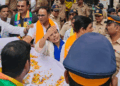 अपुऱ्या सुविधा आणि दुरवस्थेविरोधात वरळीत वंचित बहुजन आघाडी आक्रमक; जी-दक्षिण मनपा कार्यालयावर तिरडी मोर्चा