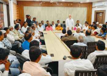 ‘आम्ही इराणसोबत आहोत’ मोर्चाच्या पार्श्वभूमीवर अकोल्यात बैठक; अंजलीताई आंबेडकर यांचे कार्यकर्त्यांना आवाहन