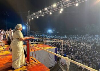 या दुष्काळात स्त्रियांना मोठा फटका बसणार – प्रा. अंजलीताई आंबेडकर