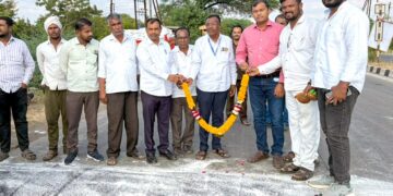 वंचित बहुजन आघाडीच्या आंदोलनाला यश; रेणापूर–उदगीर महामार्गावर अखेर गतिरोधकांची उभारणी