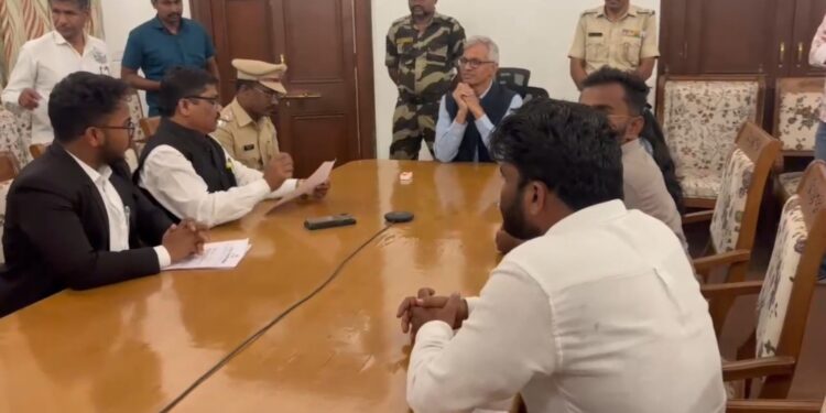 सम्यक विद्यार्थी आंदोलनाचा कुलगुरूंना तीन दिवसांचा अल्टिमेटम; ठराव मागे घेऊन जाहीर माफी मागण्याची मागणी
